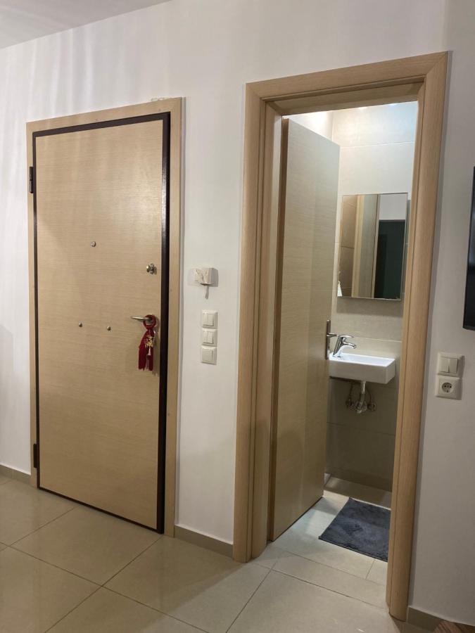 Little John Luxury Apartment 比雷埃夫斯 外观 照片