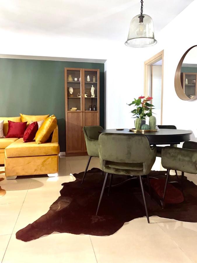 Little John Luxury Apartment 比雷埃夫斯 外观 照片