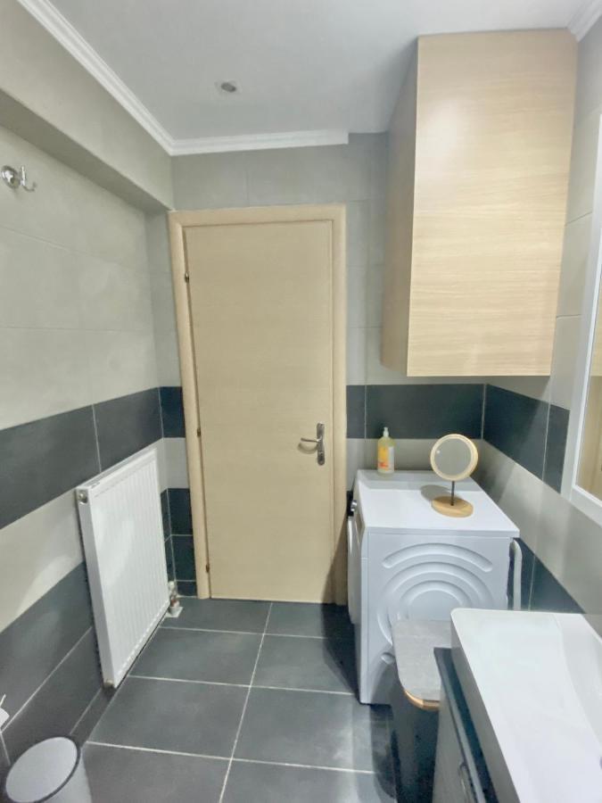 Little John Luxury Apartment 比雷埃夫斯 外观 照片