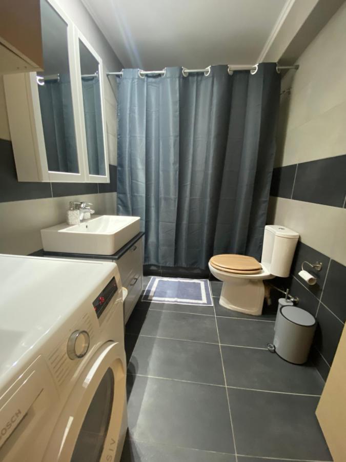 Little John Luxury Apartment 比雷埃夫斯 外观 照片